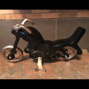 Cast metal motorcycle